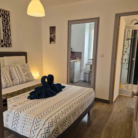 17, Face A La Gare Apartment Lannion Exterior photo