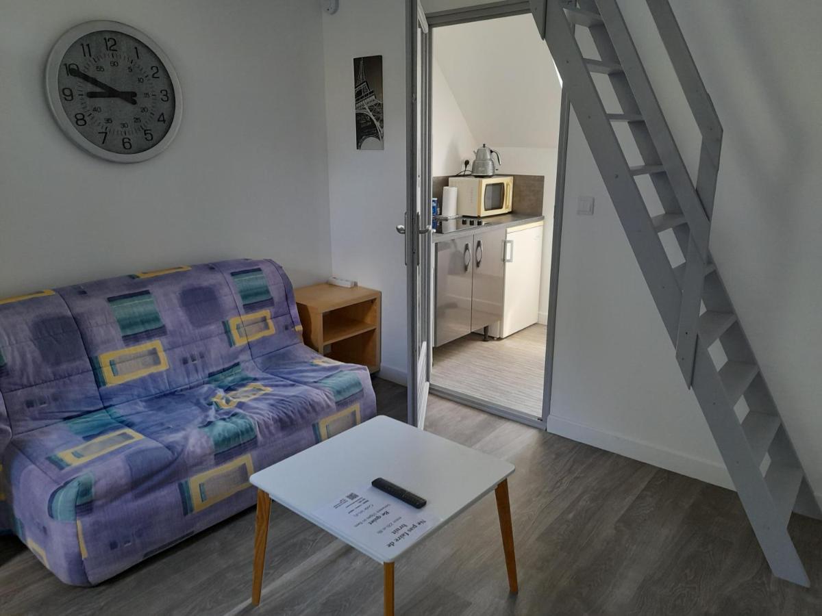 17, Face A La Gare Apartment Lannion Exterior photo