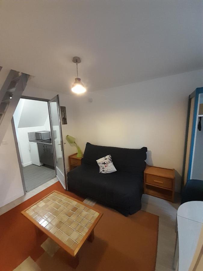17, Face A La Gare Apartment Lannion Exterior photo